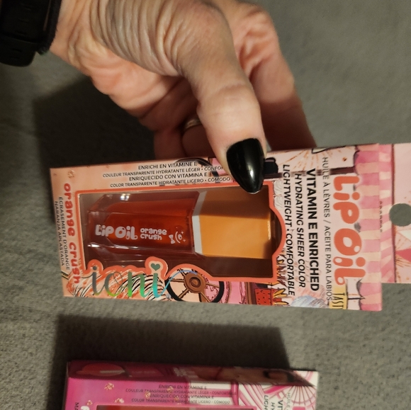 IONI Tinted Lip Oil Bundle orange crush and pink magic - Picture 3 of 4